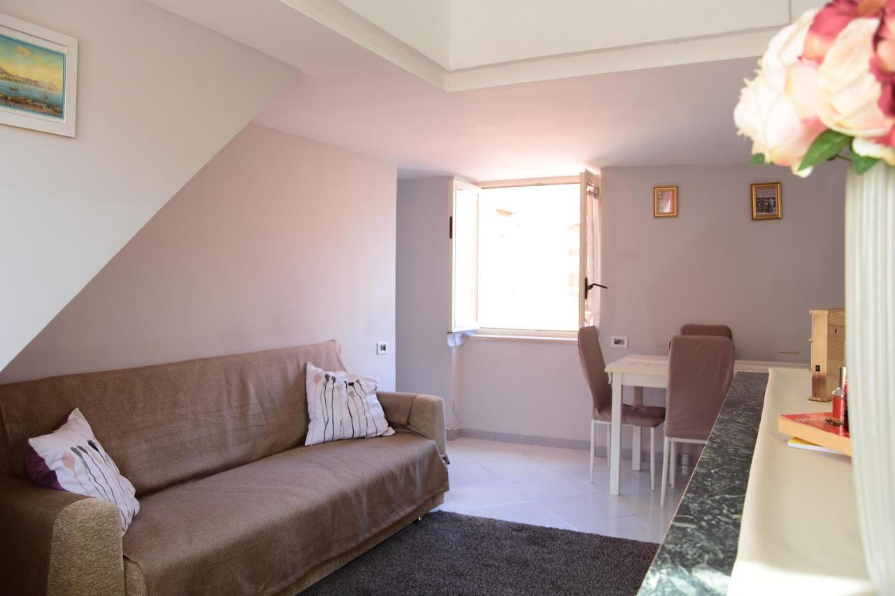 Scugnizzella Holiday House Lejlighed Napoli Eksteriør billede