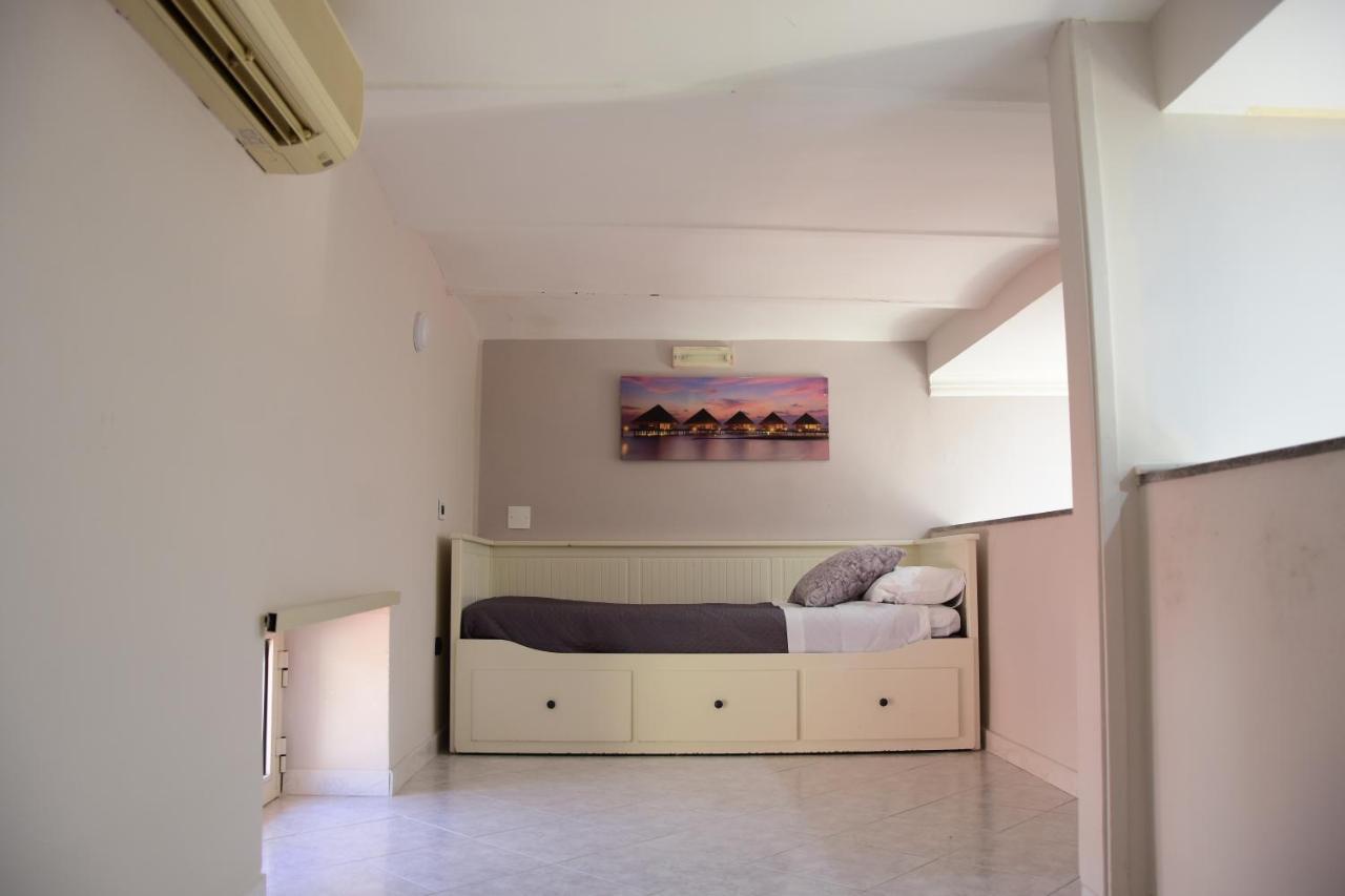 Scugnizzella Holiday House Lejlighed Napoli Eksteriør billede