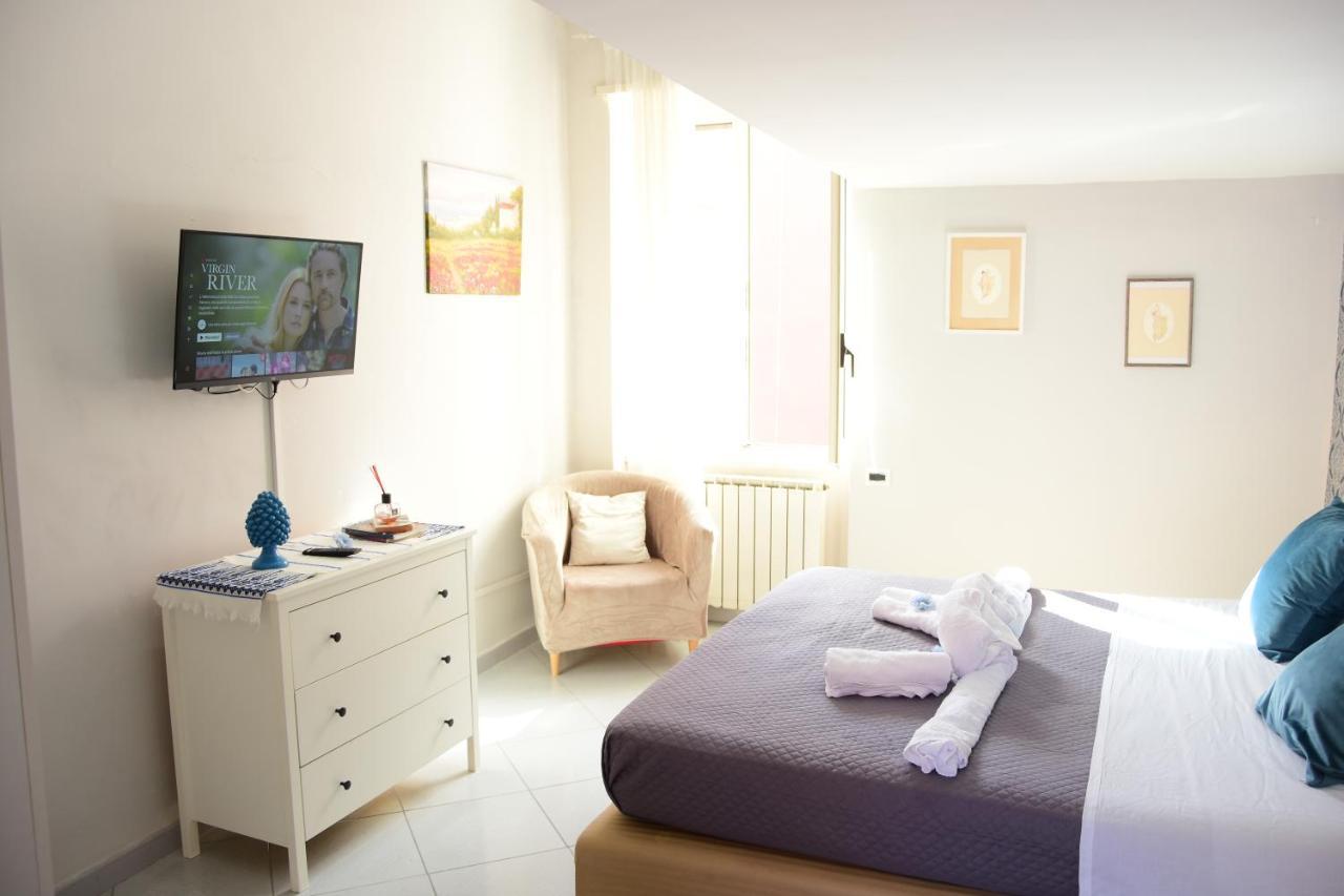 Scugnizzella Holiday House Lejlighed Napoli Eksteriør billede